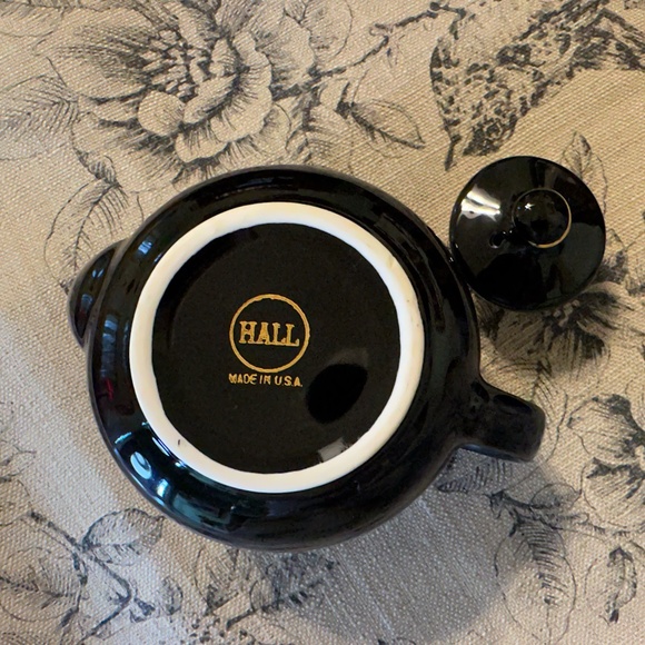 Hall Tea Pot Black with Gold Trim "Tea for One" Made in the USA" - Picture 9 of 9